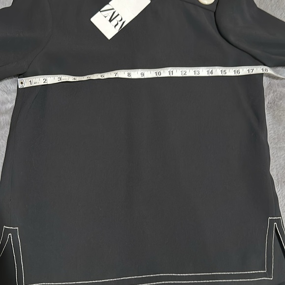 NWT Zara XS button accent blouse - Picture 6 of 9